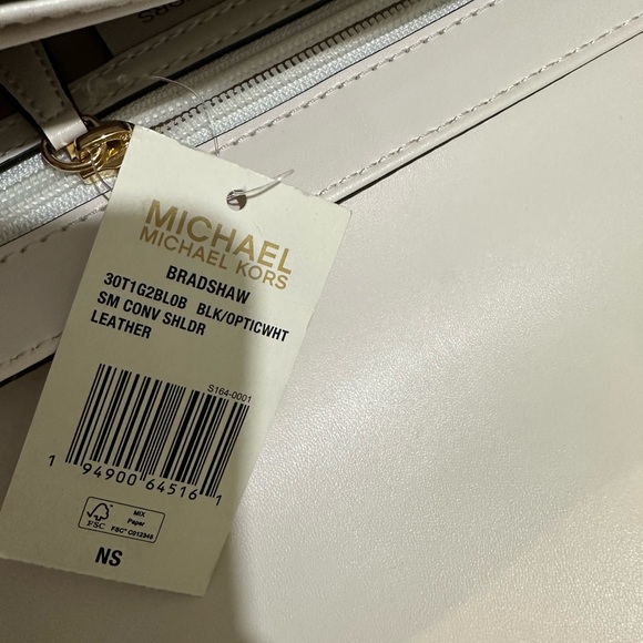 π€ β€οΈMICHAEL KORS β€οΈπ€ BRADSHAW SMALL LOGO EMBOSSED LEATHER SHOULDER - Picture 6 of 14